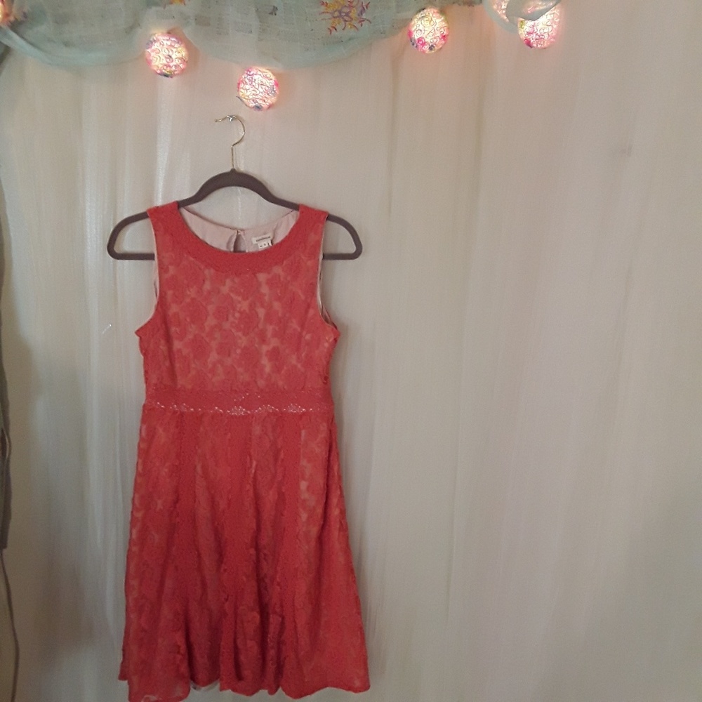 💜 SALE! Sundance Coral Lace Emma Dress. Gorgeous. - Picture 4 of 7
